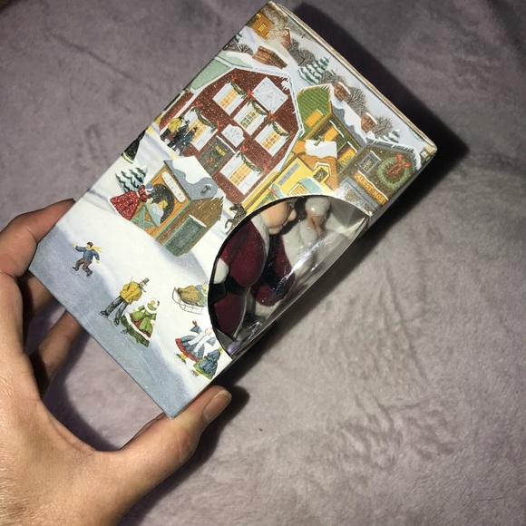 PUBLIX Season's Greeters Salt & Pepper Shakers (Mr. & Mrs. Santa Claus) New - Picture 13 of 16